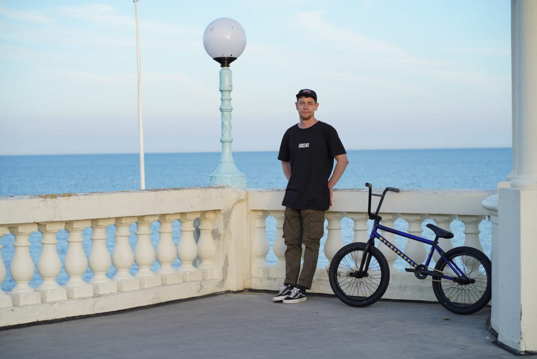 MAX HEDGES BIKE CHECK