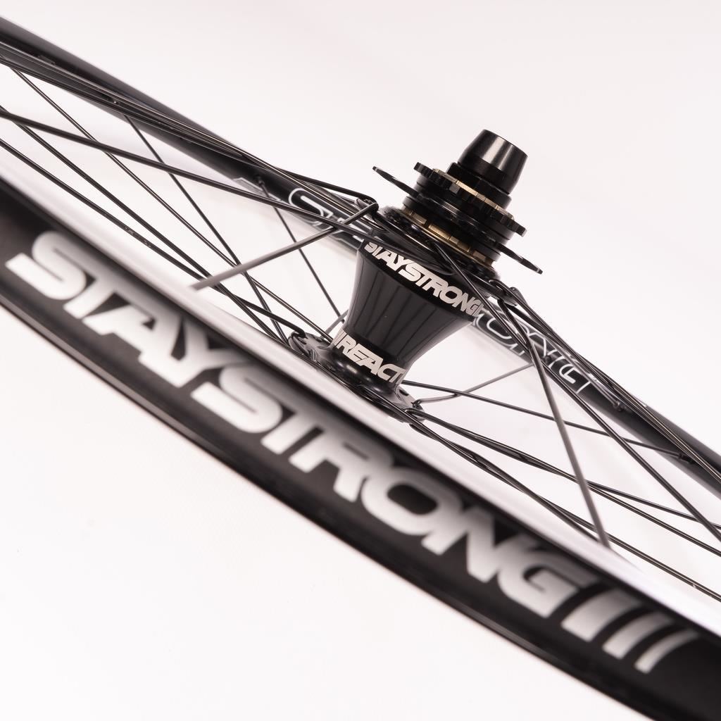 Stay Strong Reactiv 2 20 "Race Wheelset - Noir/ 1-1/8"