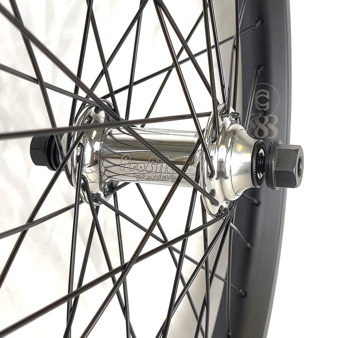 Profile Elite / Cinema 888 ruota anteriore personalizzata - lucidata/Nero