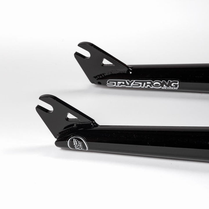 Stay Strong Forchetta Wilcox 20 "