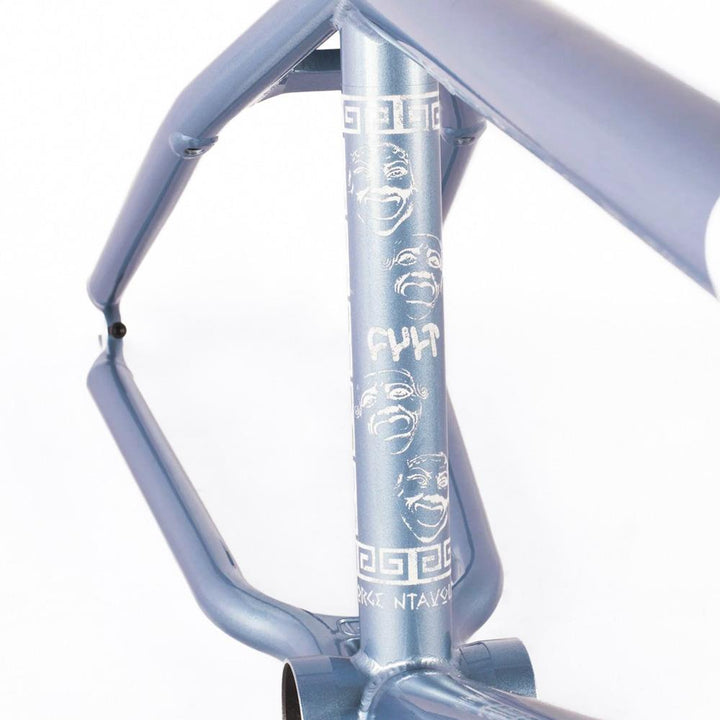 Cult Cornice ic shorty