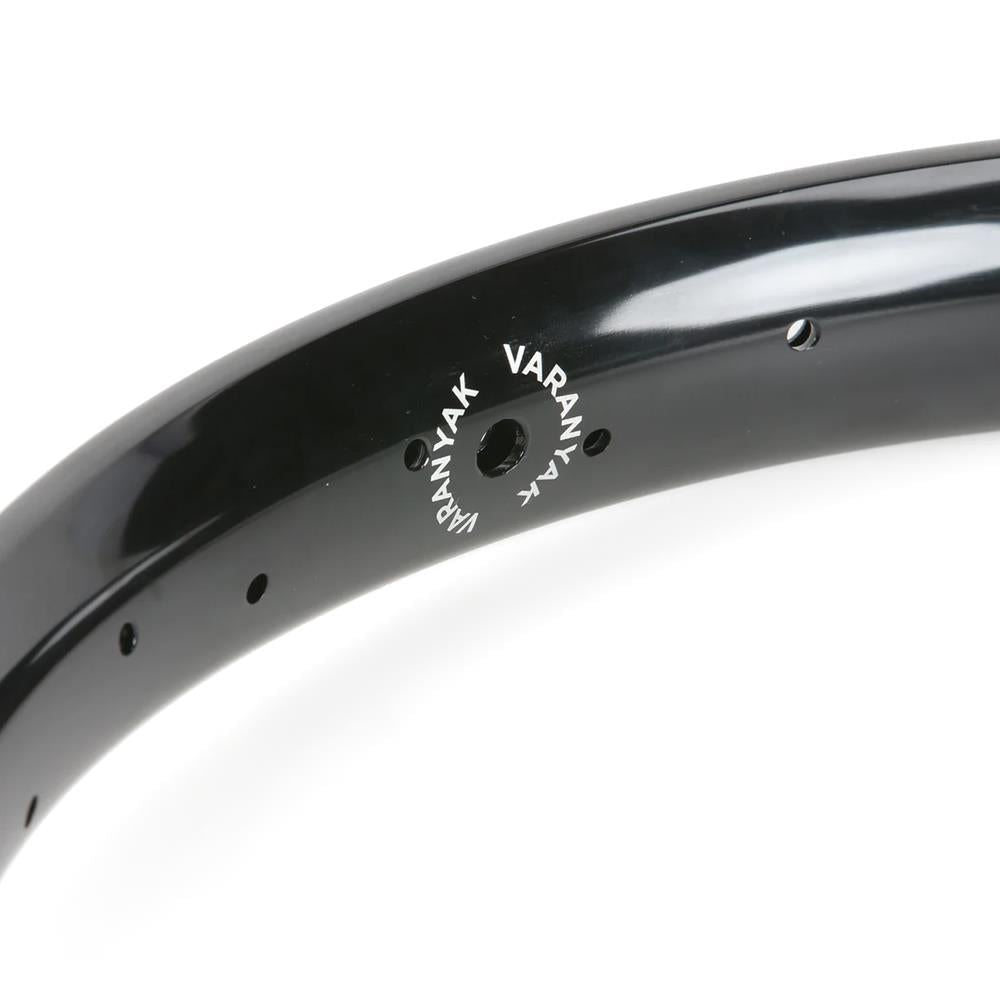 Premium Borde de varanyak