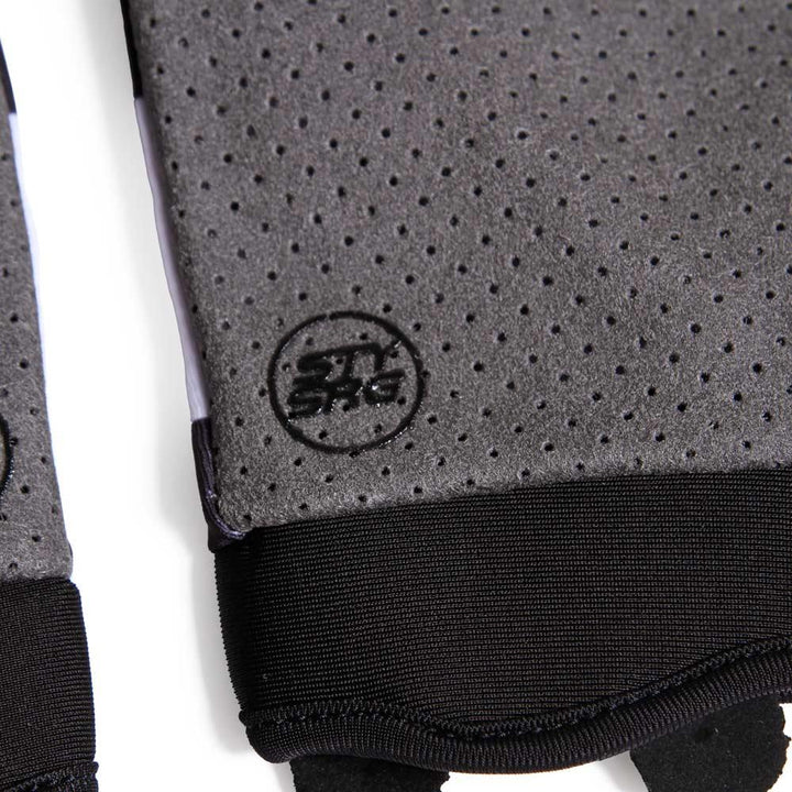 Stay Strong Classic Gloves - Black