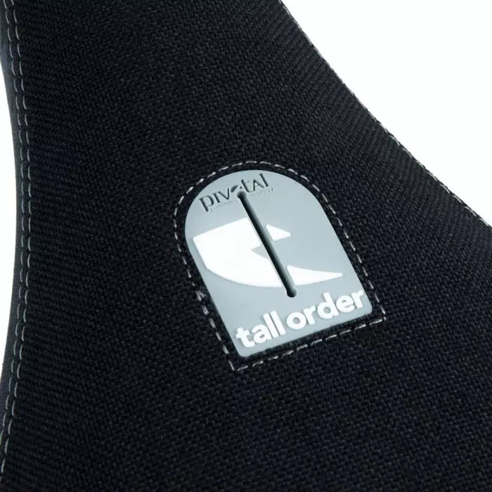 Tall Order Logotipo de desvanecimiento Mid Sillín Pivotante  - Negro
