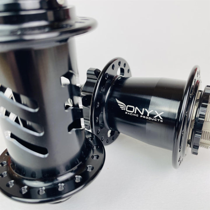 Stay Strong Limited Edition Onyx Ultra 36H Scheibe Hubset - 20 mm (vorne) 10 mm (hinten)