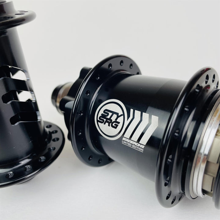 Stay Strong Limited Edition Onyx Ultra SS 36H Scheibe Hubset - 20 mm (vorne) 10 mm (hinten)