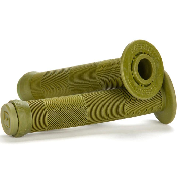 Merritt Billy Perry greift